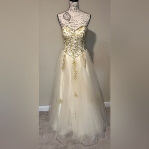 2 FOR 1 PRICE ! Both Size Small!!Cream & Gold Gown & Red & Flowery Gown